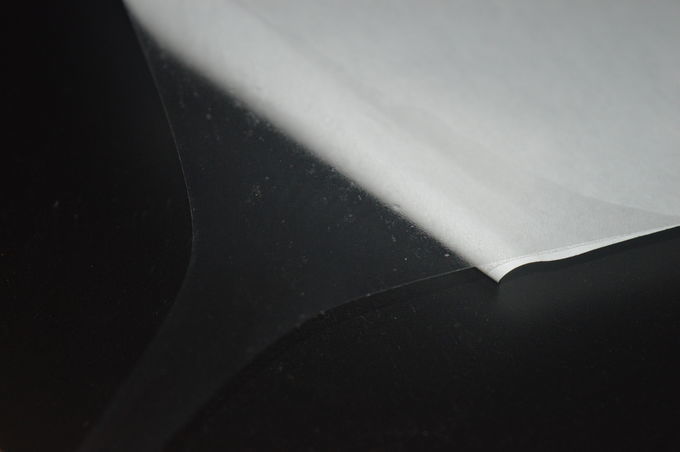 Milchiger lichtdurchlässiger 0.03mm Stärke-Polyurethan-heißer Schmelzkleber-Film für zusammengesetzte Gewebe 9 Leater oder Textlie
